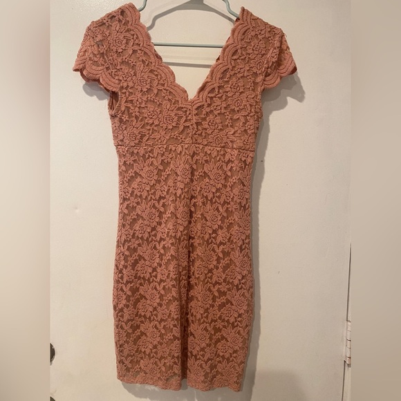 Pinky nude floral pattern short dress - Picture 2 of 2